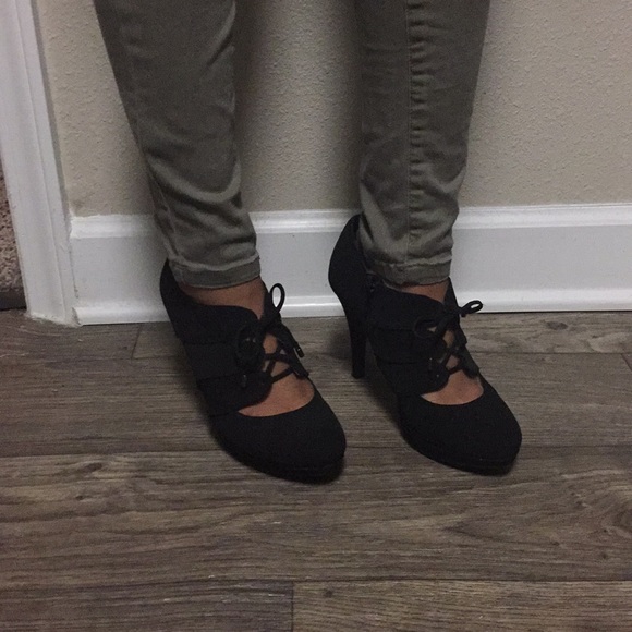 🥀Black suede booties🥀 - Picture 6 of 7